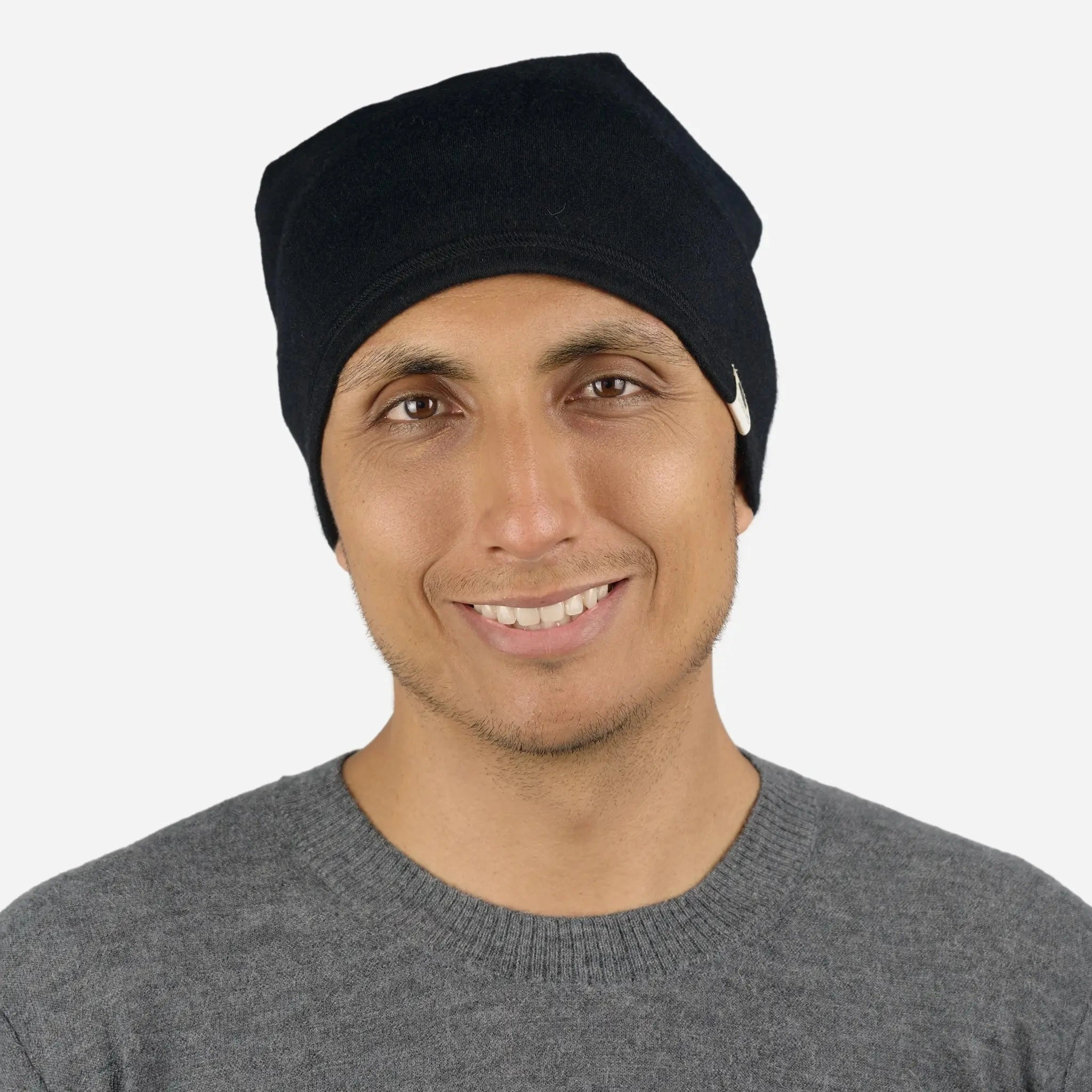 Cozy Alpaca Folded Beanie: Chill Vibes, Midweight Warmth. Your Head's New Best Friend.